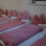 Luise Wehrenfennig & Haus Eva Bad Goisern