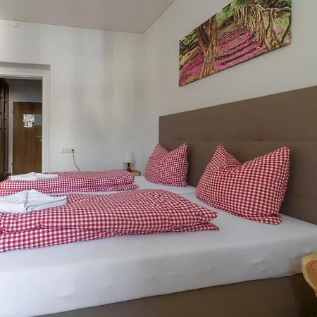 Penzion Luise Wehrenfennig & Haus Eva 3*