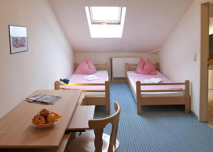 Luise Wehrenfennig & Haus Eva 3*